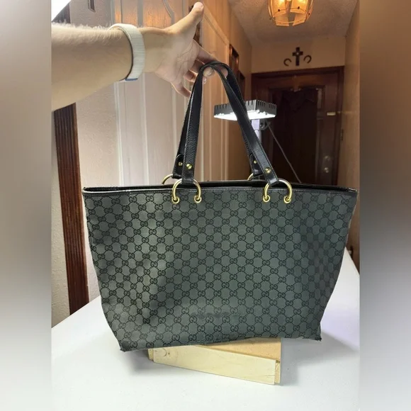 GUCCI GG Canvas Women's GG
Canvas, Leather Tote Bag Black, - Picture 1 of 16